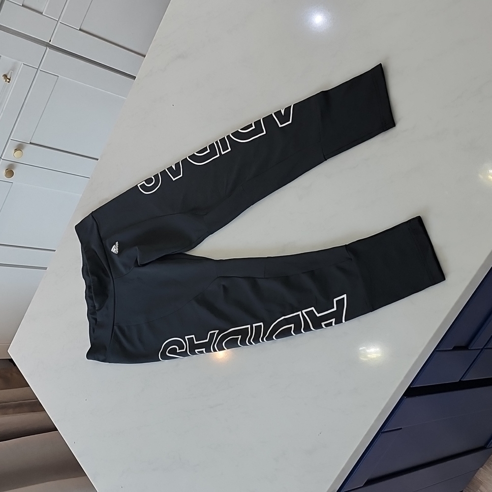 Adidas leggings
